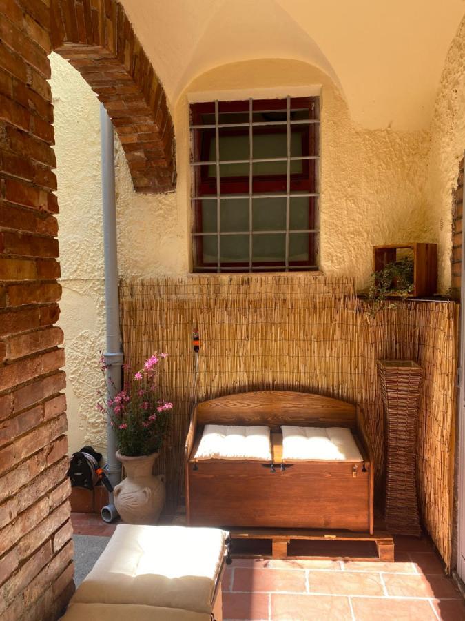 La Fanciulla Velca Apartment ตาร์กวิเนีย ภายนอก รูปภาพ